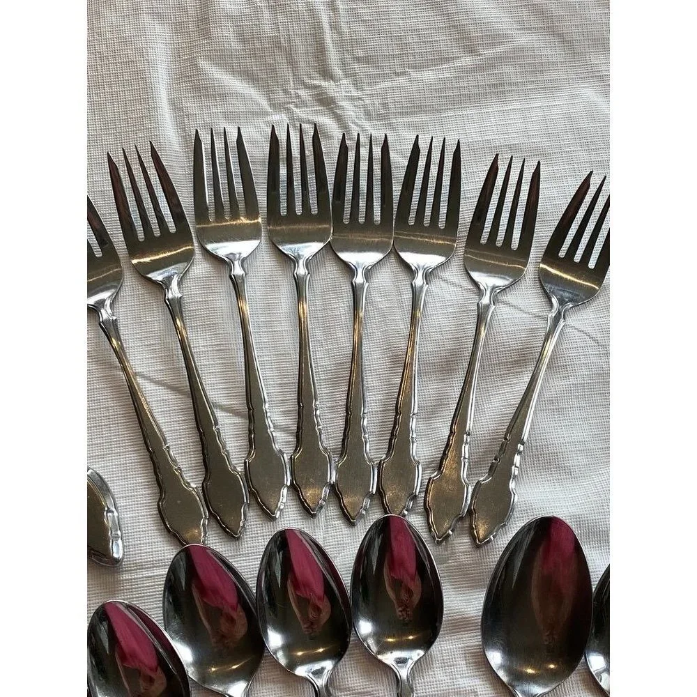 Silhouette Pattern 1959 International Silver Co. Silverplate Service for 8